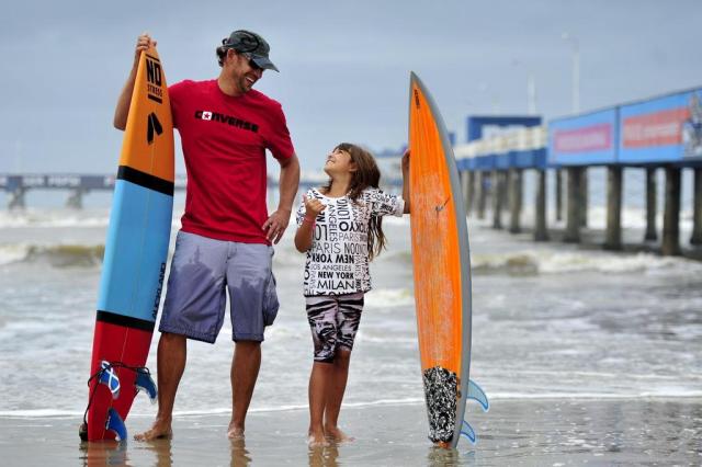 pai e filha surf